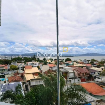 Apartamento com 120m², 4 quartos (sendo 1 suíte), 3 garagens, no bairro Balneário em Florianópolis