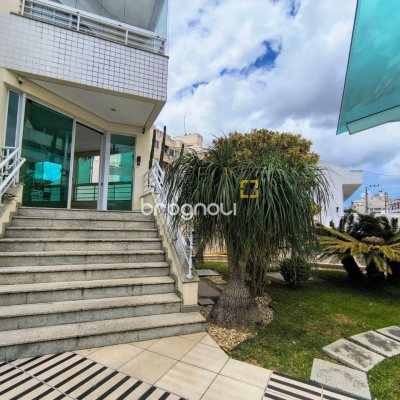Apartamento com 120m², 4 quartos (sendo 1 suíte), 3 garagens, no bairro Balneário em Florianópolis