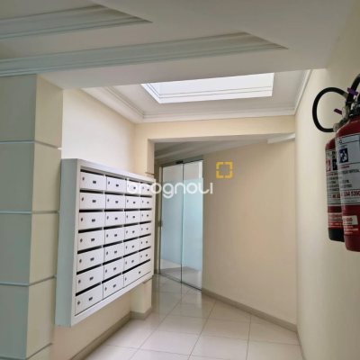 Apartamento com 120m², 4 quartos (sendo 1 suíte), 3 garagens, no bairro Balneário em Florianópolis