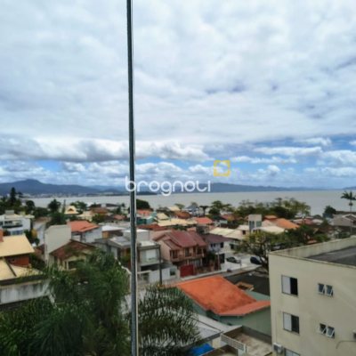 Apartamento com 120m², 4 quartos (sendo 1 suíte), 3 garagens, no bairro Balneário em Florianópolis