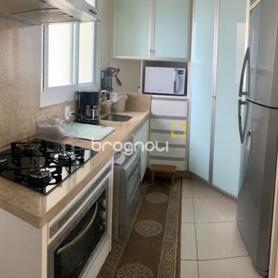 Apartamento com 120m², 4 quartos (sendo 1 suíte), 3 garagens, no bairro Balneário em Florianópolis