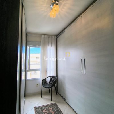 Apartamento com 120m², 4 quartos (sendo 1 suíte), 3 garagens, no bairro Balneário em Florianópolis