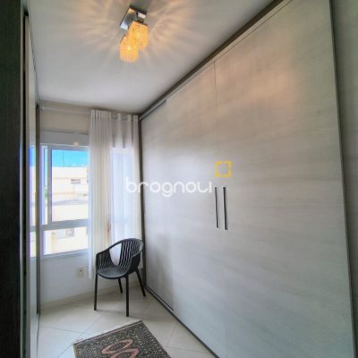 Apartamento com 120m², 4 quartos (sendo 1 suíte), 3 garagens, no bairro Balneário em Florianópolis