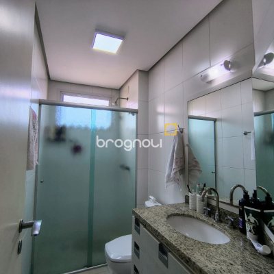 Apartamento com 120m², 4 quartos (sendo 1 suíte), 3 garagens, no bairro Balneário em Florianópolis