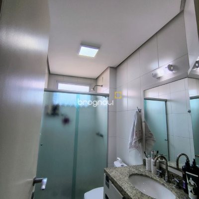 Apartamento com 120m², 4 quartos (sendo 1 suíte), 3 garagens, no bairro Balneário em Florianópolis