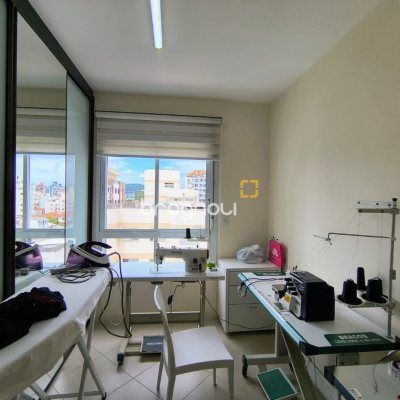 Apartamento com 120m², 4 quartos (sendo 1 suíte), 3 garagens, no bairro Balneário em Florianópolis