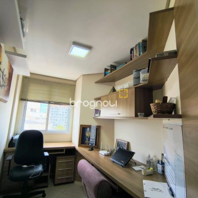 Apartamento com 120m², 4 quartos (sendo 1 suíte), 3 garagens, no bairro Balneário em Florianópolis