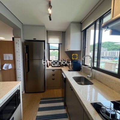 Cobertura com 137m², 4 quartos (sendo 4 suítes), 2 garagens, no bairro Jurerê em Florianópolis