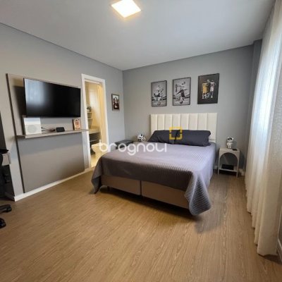 Cobertura com 137m², 4 quartos (sendo 4 suítes), 2 garagens, no bairro Jurerê em Florianópolis