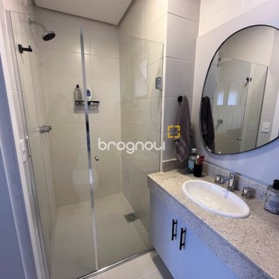 Cobertura com 137m², 4 quartos (sendo 4 suítes), 2 garagens, no bairro Jurerê em Florianópolis