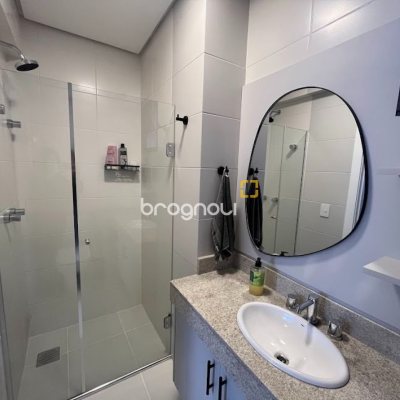 Cobertura com 137m², 4 quartos (sendo 4 suítes), 2 garagens, no bairro Jurerê em Florianópolis
