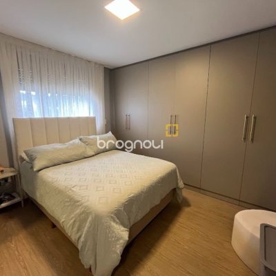 Cobertura com 137m², 4 quartos (sendo 4 suítes), 2 garagens, no bairro Jurerê em Florianópolis