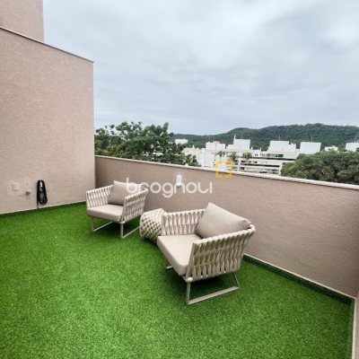 Cobertura com 137m², 4 quartos (sendo 4 suítes), 2 garagens, no bairro Jurerê em Florianópolis