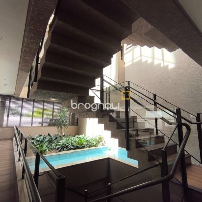 Cobertura com 137m², 4 quartos (sendo 4 suítes), 2 garagens, no bairro Jurerê em Florianópolis