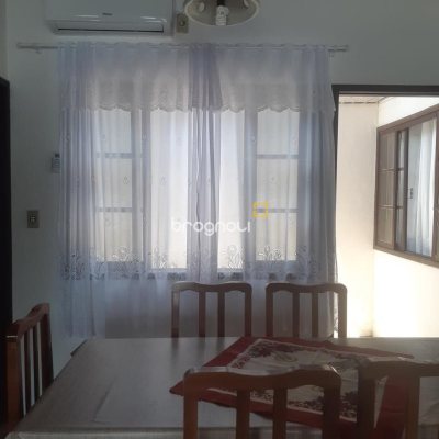 Casa com 129m², 4 quartos, 4 garagens, no bairro Ingleses em Florianópolis