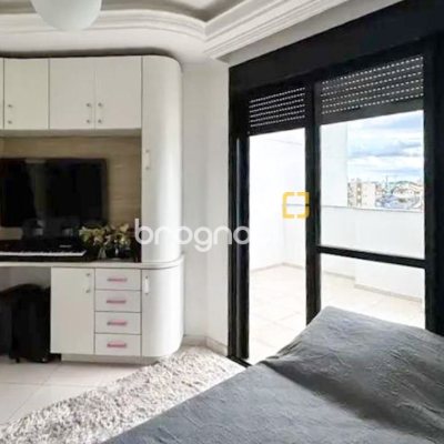 Cobertura com 337m², 3 quartos (sendo 1 suíte), 3 garagens, no bairro Balneário em Florianópolis