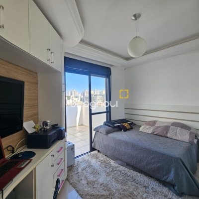 Cobertura com 337m², 3 quartos (sendo 1 suíte), 3 garagens, no bairro Balneário em Florianópolis