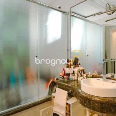Cobertura com 337m², 3 quartos (sendo 1 suíte), 3 garagens, no bairro Balneário em Florianópolis