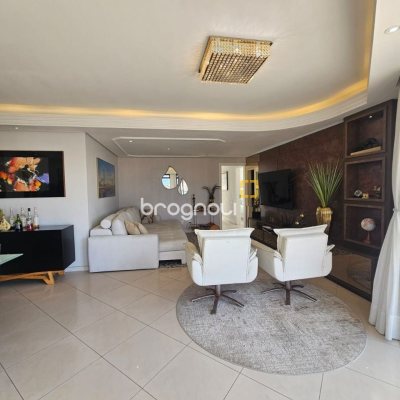 Cobertura com 337m², 3 quartos (sendo 1 suíte), 3 garagens, no bairro Balneário em Florianópolis