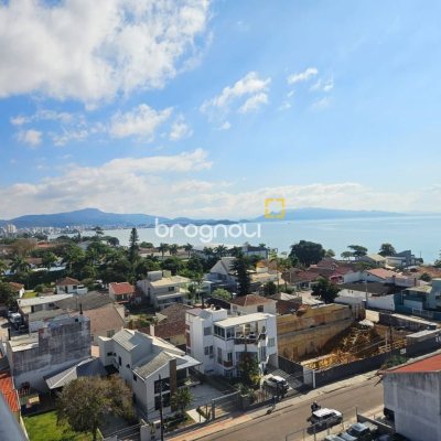 Cobertura com 337m², 3 quartos (sendo 1 suíte), 3 garagens, no bairro Balneário em Florianópolis