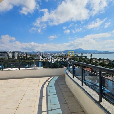 Cobertura com 337m², 3 quartos (sendo 1 suíte), 3 garagens, no bairro Balneário em Florianópolis