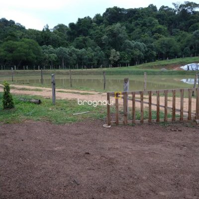 Sítio com 30000m², 1 quarto, no bairro Centro em Anitápolis