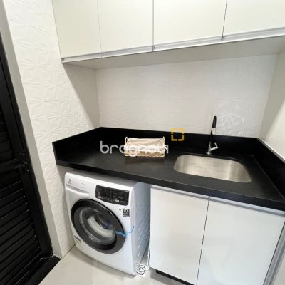 Casa de Condomínio com 185m², 3 quartos (sendo 3 suítes), 2 garagens, no bairro Cachoeira do Bom Jesus em Florianópolis