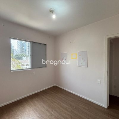 Apartamento com 95m², 3 quartos (sendo 1 suíte), 1 garagem, no bairro Centro em Florianópolis