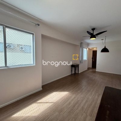 Apartamento com 95m², 3 quartos (sendo 1 suíte), 1 garagem, no bairro Centro em Florianópolis