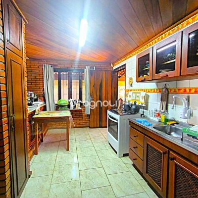 Casa com 153m², 3 quartos (sendo 1 suíte), 1 garagem, no bairro Ingleses em Florianópolis