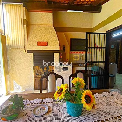 Casa com 153m², 3 quartos (sendo 1 suíte), 1 garagem, no bairro Ingleses em Florianópolis