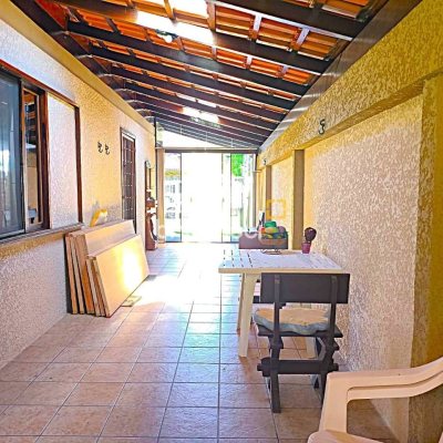 Casa com 153m², 3 quartos (sendo 1 suíte), 1 garagem, no bairro Ingleses em Florianópolis