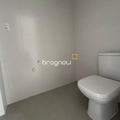 Studio com 75m², 1 quarto (sendo 1 suíte), 1 garagem, no bairro Coqueiros em Florianópolis
