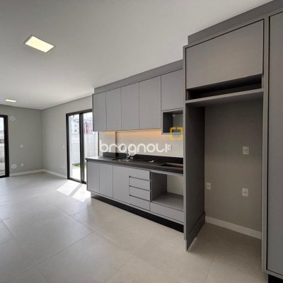 Studio com 75m², 1 quarto (sendo 1 suíte), 1 garagem, no bairro Coqueiros em Florianópolis