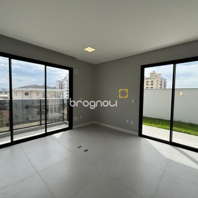 Studio com 75m², 1 quarto (sendo 1 suíte), 1 garagem, no bairro Coqueiros em Florianópolis