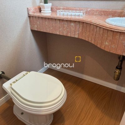 Cobertura com 418m², 3 quartos (sendo 3 suítes), 4 garagens, no bairro Centro em Florianópolis