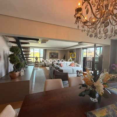 Cobertura com 418m², 3 quartos (sendo 3 suítes), 4 garagens, no bairro Centro em Florianópolis