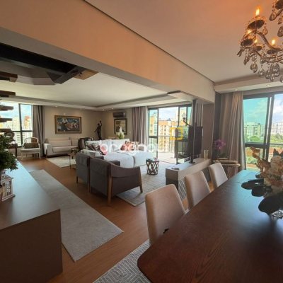 Cobertura com 418m², 3 quartos (sendo 3 suítes), 4 garagens, no bairro Centro em Florianópolis