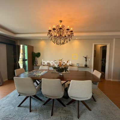 Cobertura com 418m², 3 quartos (sendo 3 suítes), 4 garagens, no bairro Centro em Florianópolis