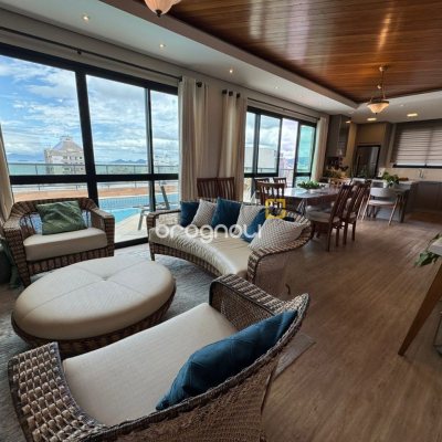 Cobertura com 418m², 3 quartos (sendo 3 suítes), 4 garagens, no bairro Centro em Florianópolis