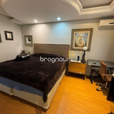 Cobertura com 418m², 3 quartos (sendo 3 suítes), 4 garagens, no bairro Centro em Florianópolis