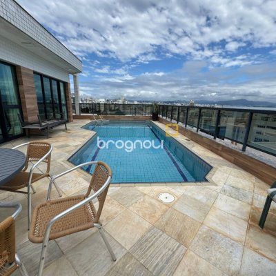 Cobertura com 418m², 3 quartos (sendo 3 suítes), 4 garagens, no bairro Centro em Florianópolis