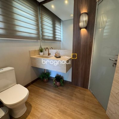 Cobertura com 418m², 3 quartos (sendo 3 suítes), 4 garagens, no bairro Centro em Florianópolis