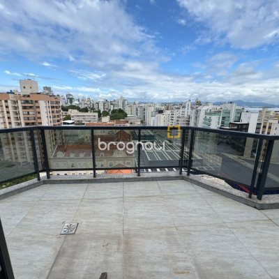 Cobertura com 418m², 3 quartos (sendo 3 suítes), 4 garagens, no bairro Centro em Florianópolis