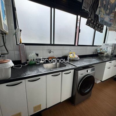 Cobertura com 418m², 3 quartos (sendo 3 suítes), 4 garagens, no bairro Centro em Florianópolis