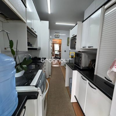 Cobertura com 418m², 3 quartos (sendo 3 suítes), 4 garagens, no bairro Centro em Florianópolis