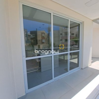 Apartamento com 69m², 3 quartos (sendo 2 suítes), 1 garagem, no bairro Palmas em Governador Celso Ramos