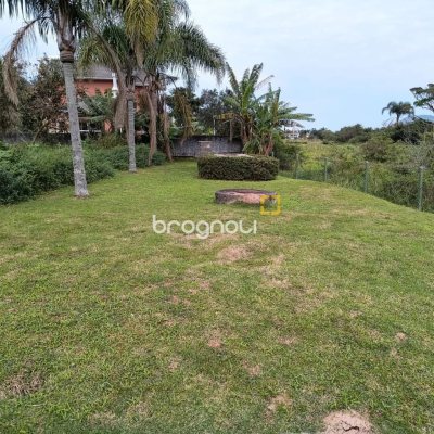 Terreno com 401m², no bairro Pântano do Sul em Florianópolis