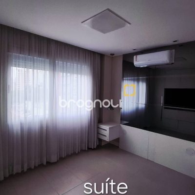 Apartamento com 75m², 2 quartos (sendo 1 suíte), 2 garagens, no bairro Centro em Florianópolis