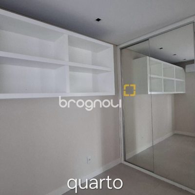 Apartamento com 75m², 2 quartos (sendo 1 suíte), 2 garagens, no bairro Centro em Florianópolis